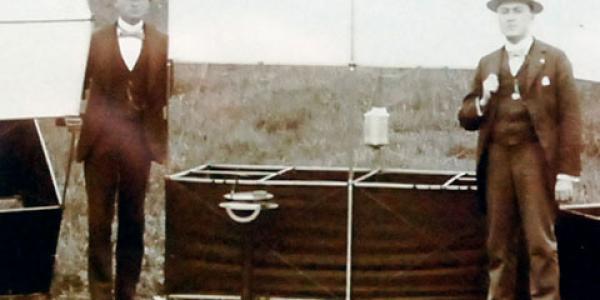 Photo of men with Weather Bureau box kites