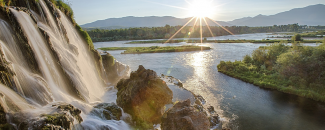 Photo of Snake River Waterfall in Idaho Photo of Snake River Waterfall in Idaho